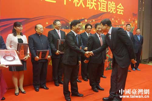 ���_�k��������������һ���_�f(xi��)�I(l��ng)���ɆT�C�l(f��)�C��