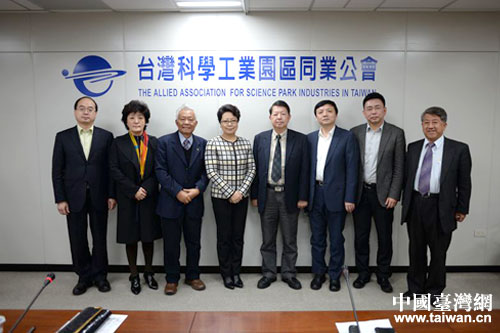 12��15�����磬����F�ݕ��_���ƌW���I�@�^ͬ�I����