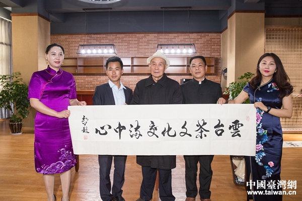 ��������������l(xi��ng)�������У�����Ļ����������}��