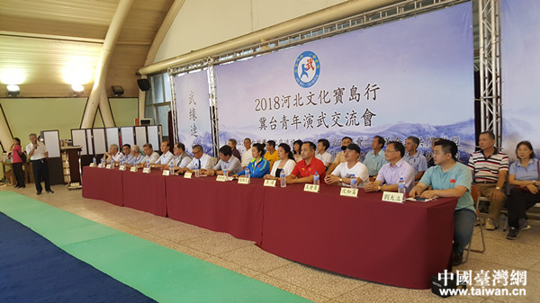 �������F��