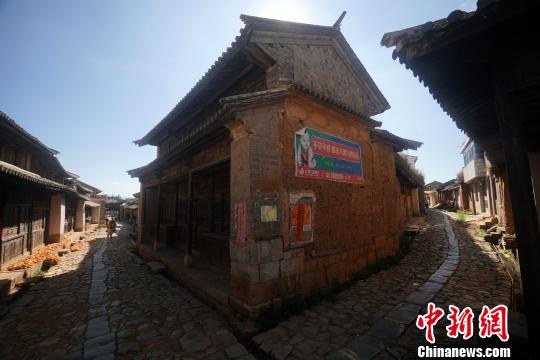 ���ϲ��R�ŵ���Ҫ�Aվ���������A�������� �z