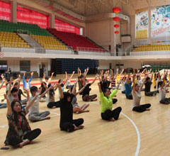 �ɰ���У����һ�����M�ຣ�����W