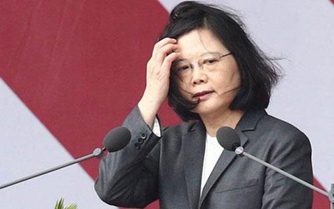 ��Ӣ�ĵġ����⡱��ˣ�����ڡ�����o(w��)�У�