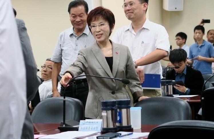 洪秀柱競選團隊缺“大腦” 洪辦苦尋操盤手 洪秀柱競選團隊缺“大腦” 洪辦苦尋操盤手