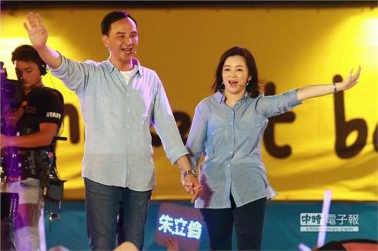 ���������L���W���������Օ��N����