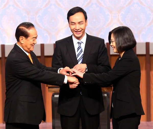 �xǰ���һ����Ҋ�� ��չ�Г���ؓ؟�̔M�m�������ġ�