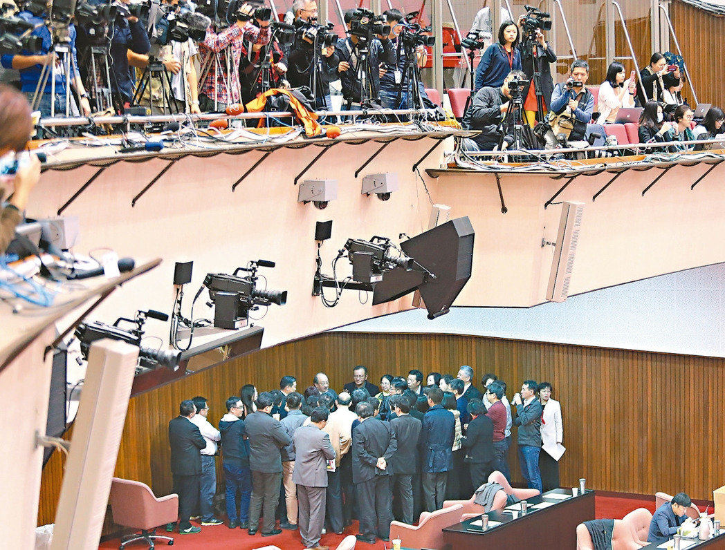 ��ʳ��ͬ�顢���ĸ� ���M�h����߀Ҫ����4����