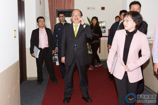 ��(du��)�����أ����M(j��n)�h���َ͡��r(sh��)��������(li��n)�𡰷�����