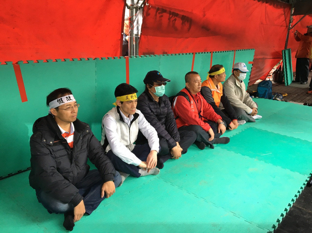 �B�_�����c������ ��ĺ΁���ƽ�\����