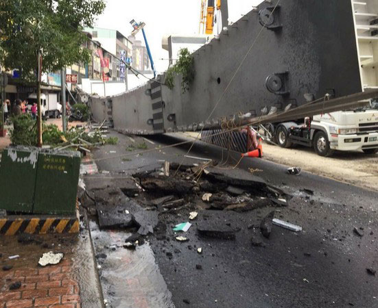 �_�е��Fʩ���������������4������4���܂�