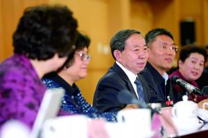 3��8�գ�ȫ��(gu��)���f(xi��)�e�н�����e(li��n)�M��(hu��)�h�����������L(zh��ng)Ԭ�F����������(hu��) (t��ng)ȡ���h��