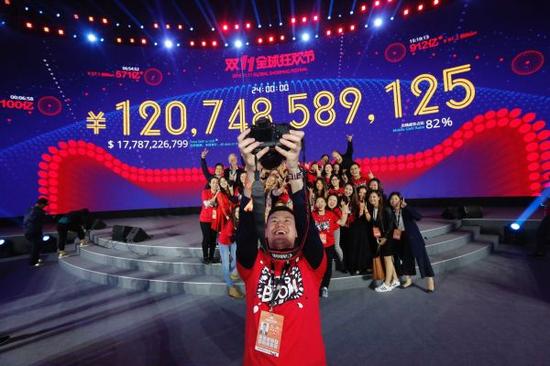 11��12��,�����ˆT�ڏV�|�����e�еĻ���ϑcף��؈���pʮһ��ȫ��ɽ��~���^1207�|Ԫ��  ���A��ӛ�����n�z