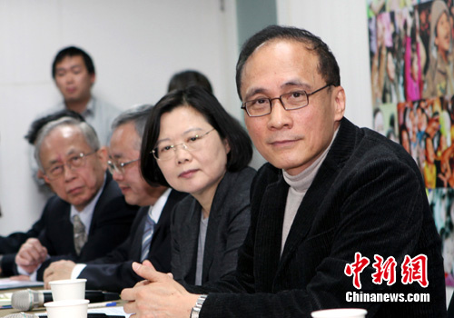 ��Ӣ�ģ��ڃɰ�׷���ƽ�l(f��)չ���ҵ����๲�R