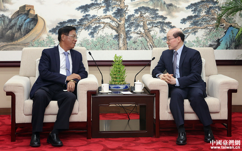 劉結一會見臺灣南投縣長林明溱 劉結一會見臺灣南投縣長林明溱